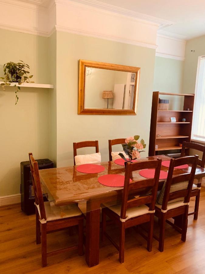 Carstairs House Homestay Liverpool