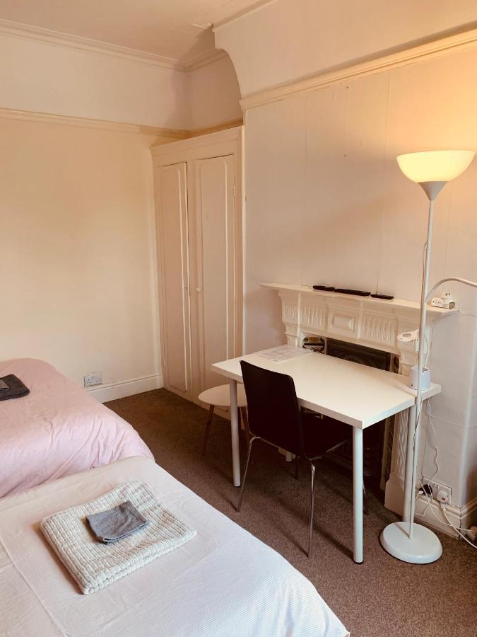 Carstairs House Homestay Liverpool